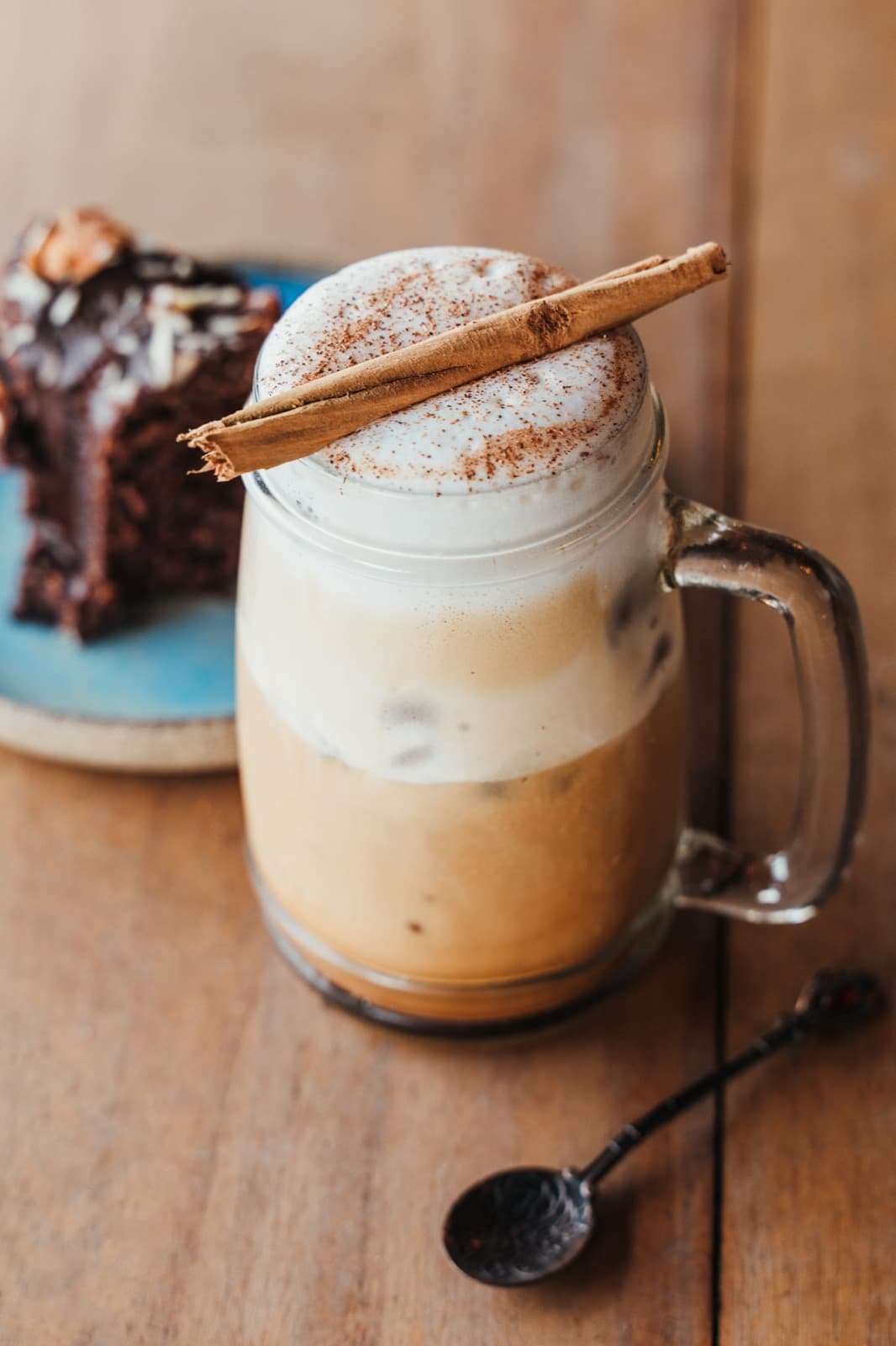Tarta de chocolate y frappé